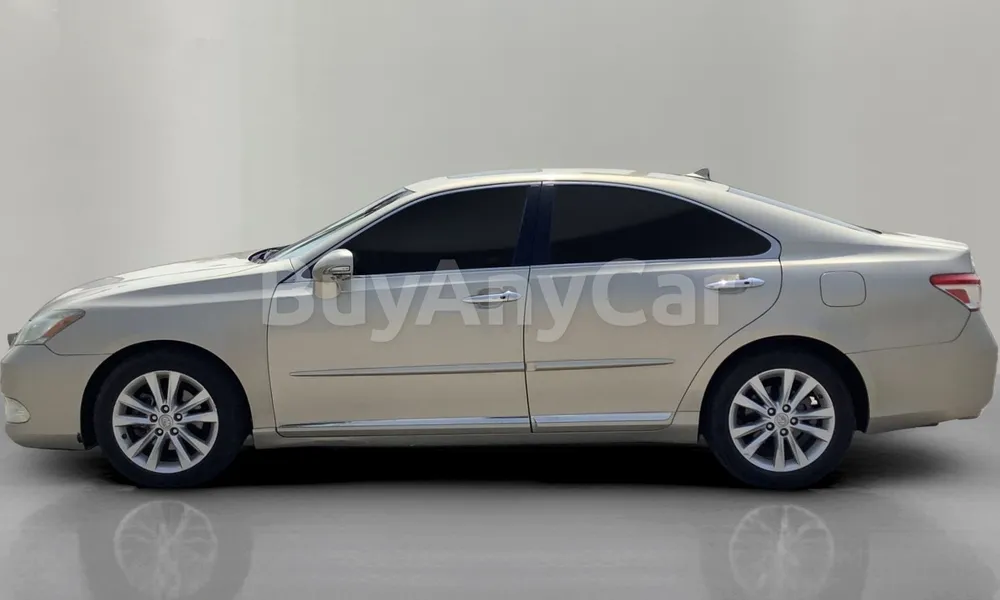 Vehicle photo 4