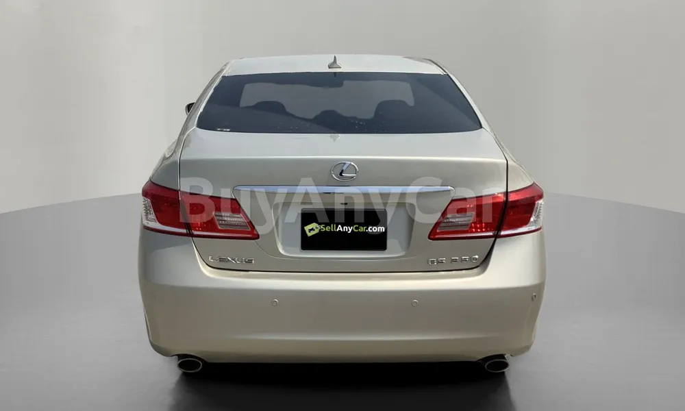 Vehicle photo 2