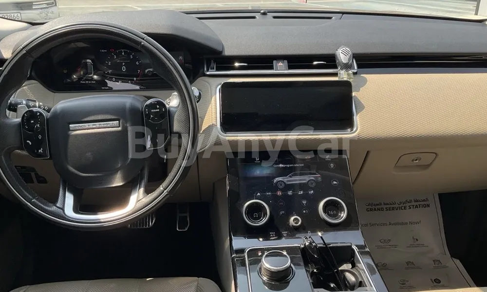 Vehicle photo 9