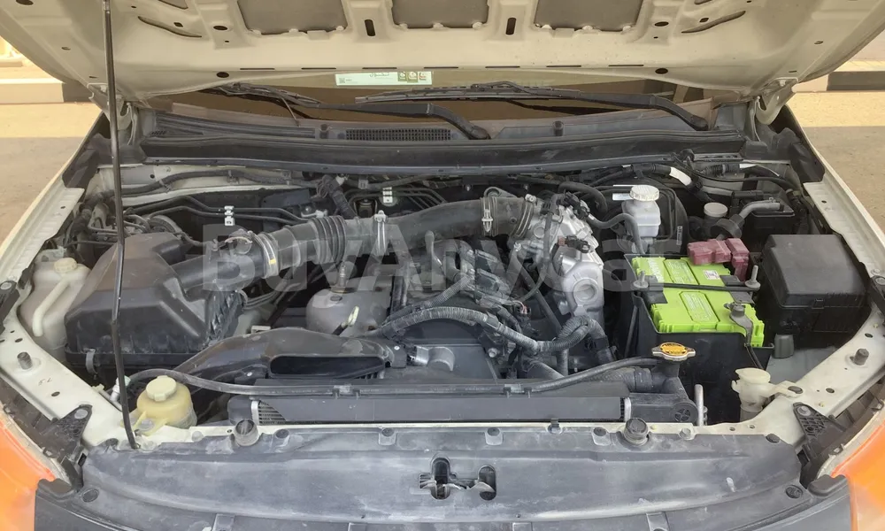 Vehicle photo 6