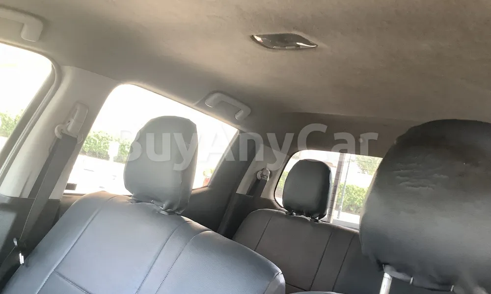 Vehicle photo 9