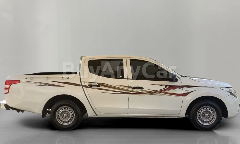 Vehicle photo 3
