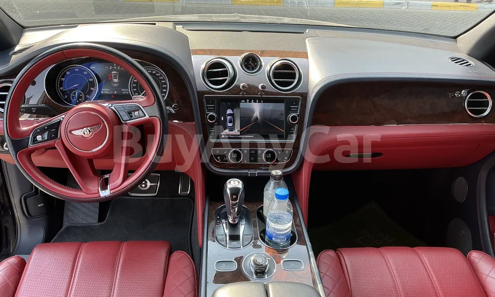 Vehicle photo 9