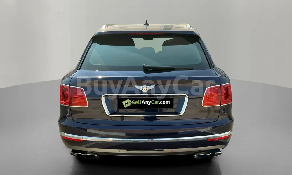 Vehicle photo 2