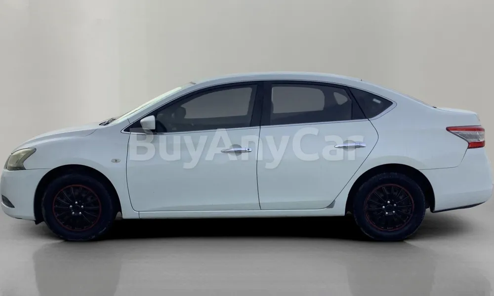 Vehicle photo 4