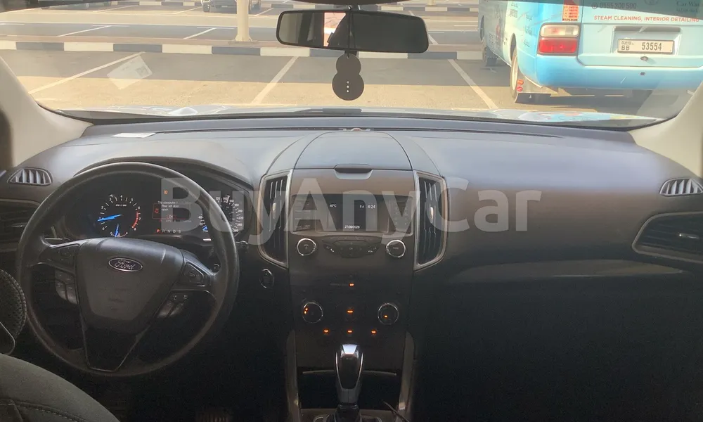 Vehicle photo 9