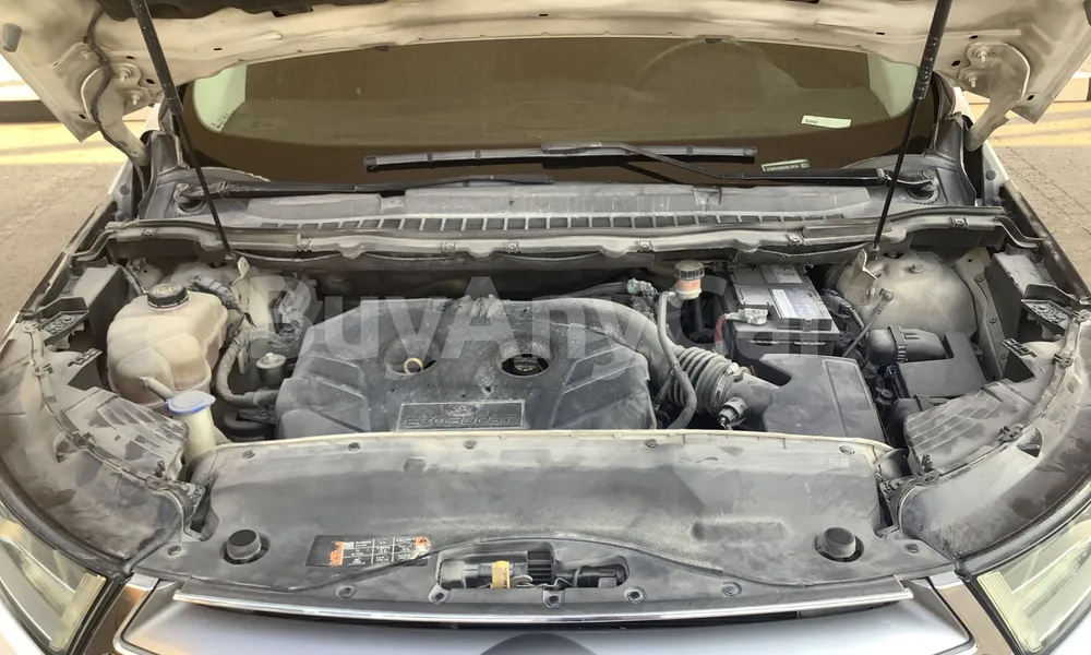 Vehicle photo 7