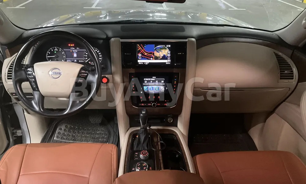 Vehicle photo 8