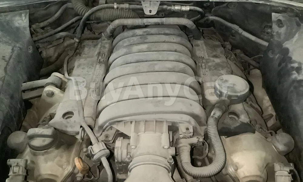 Vehicle photo 6