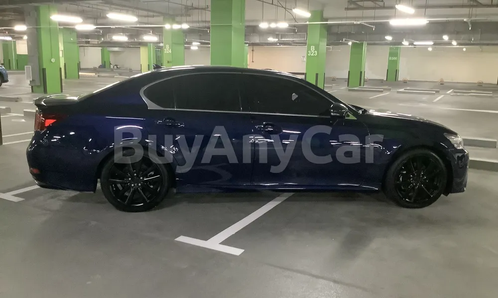 Vehicle photo 3
