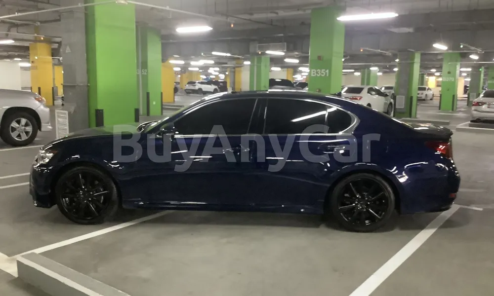 Vehicle photo 5