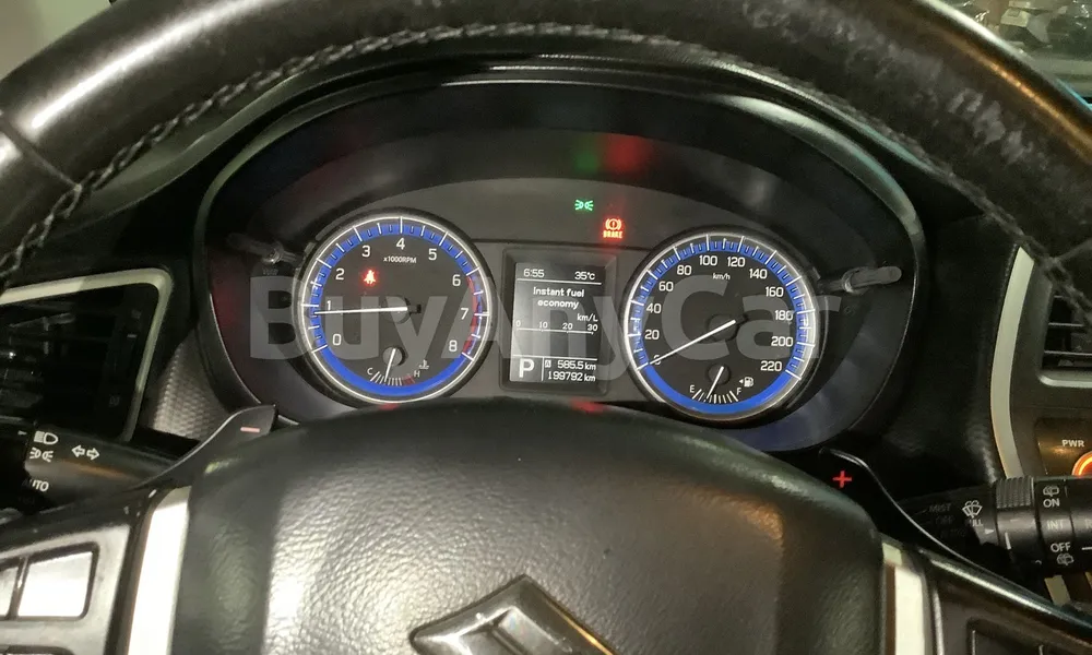 Vehicle photo 7
