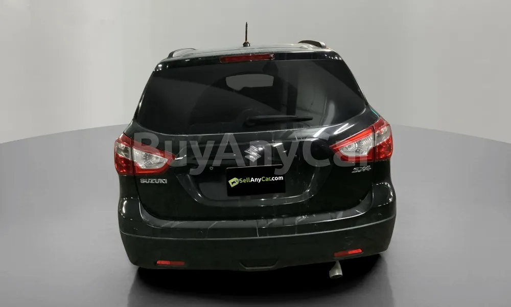 Vehicle photo 2