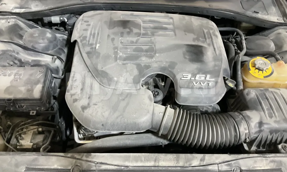 Vehicle photo 6