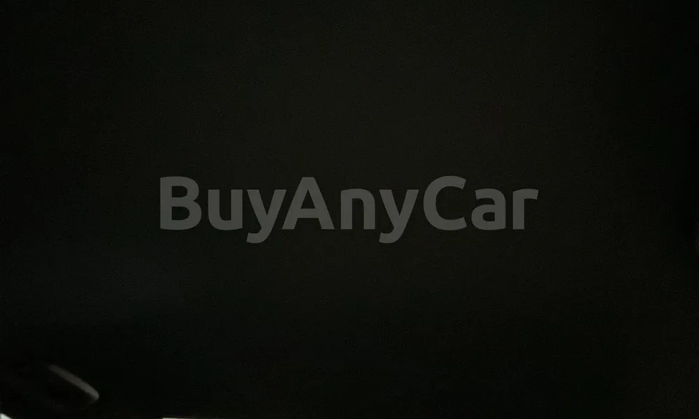 Vehicle photo 9