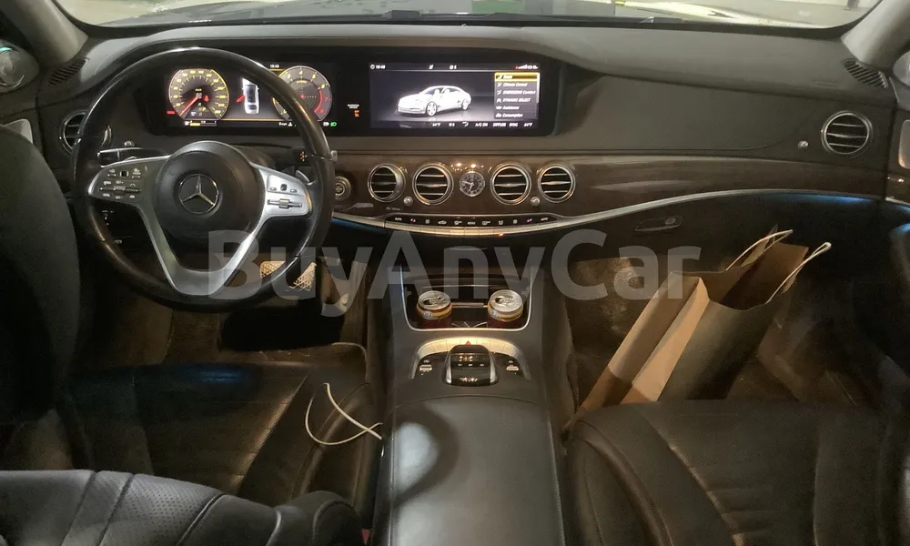 Vehicle photo 10