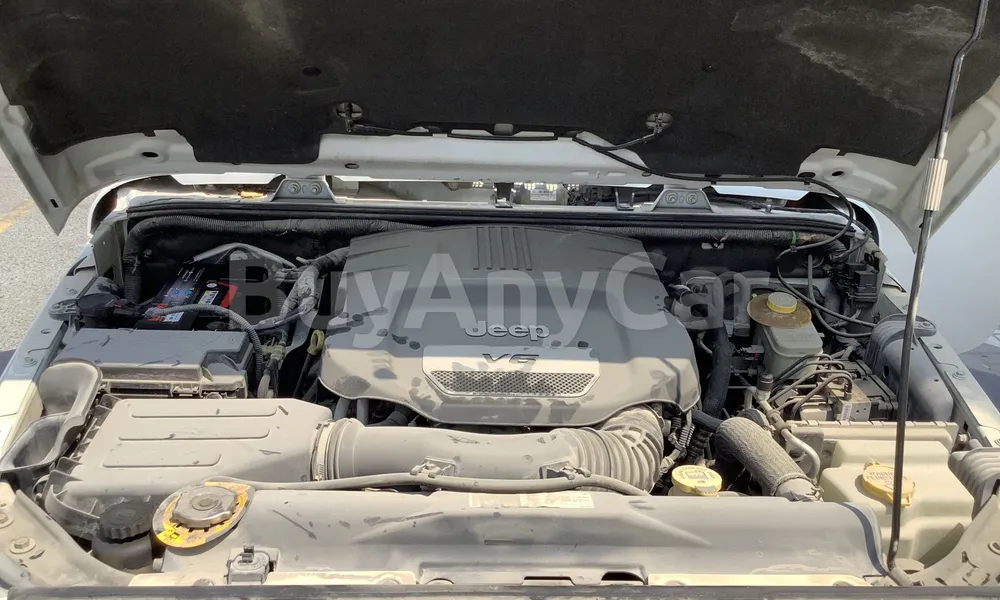 Vehicle photo 6