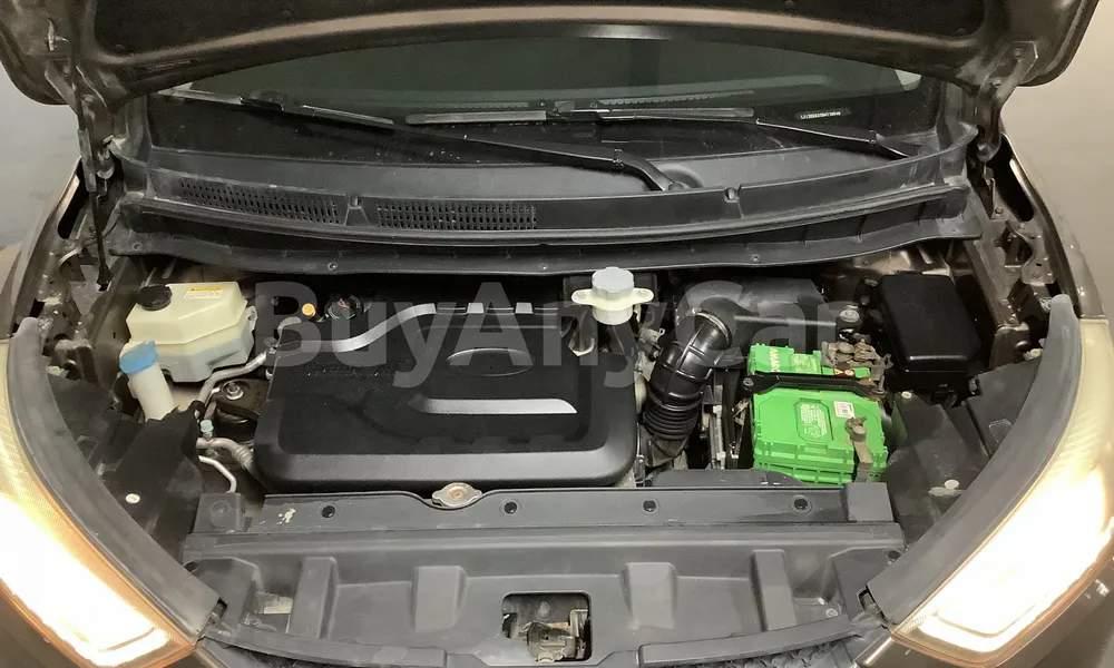 Vehicle photo 6