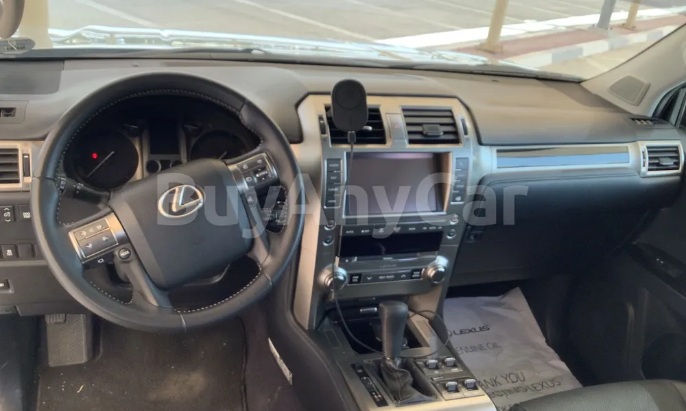 Vehicle photo 7