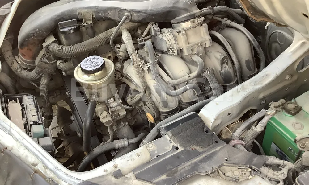 Vehicle photo 6