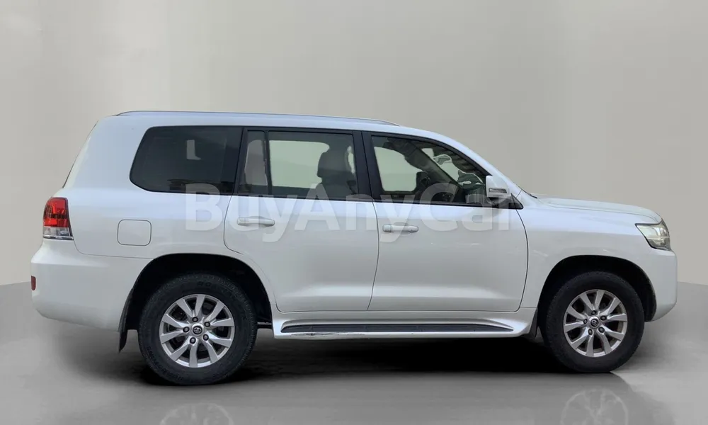 Vehicle photo 3