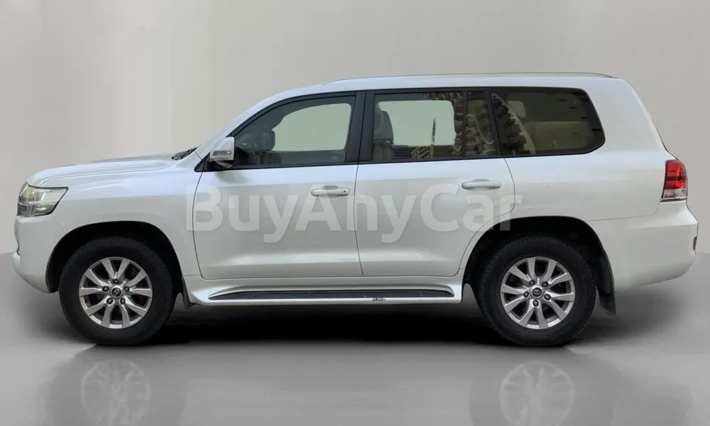 Vehicle photo 4