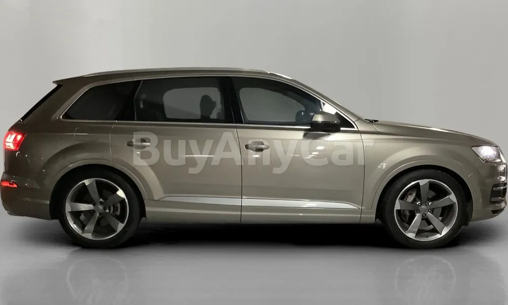 Vehicle photo 3