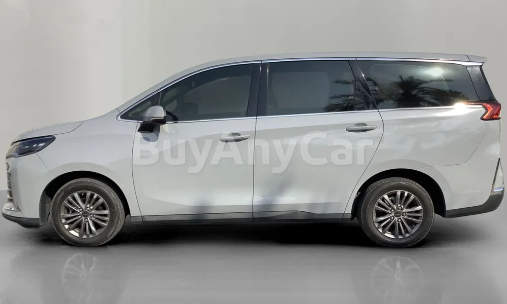 Vehicle photo 4