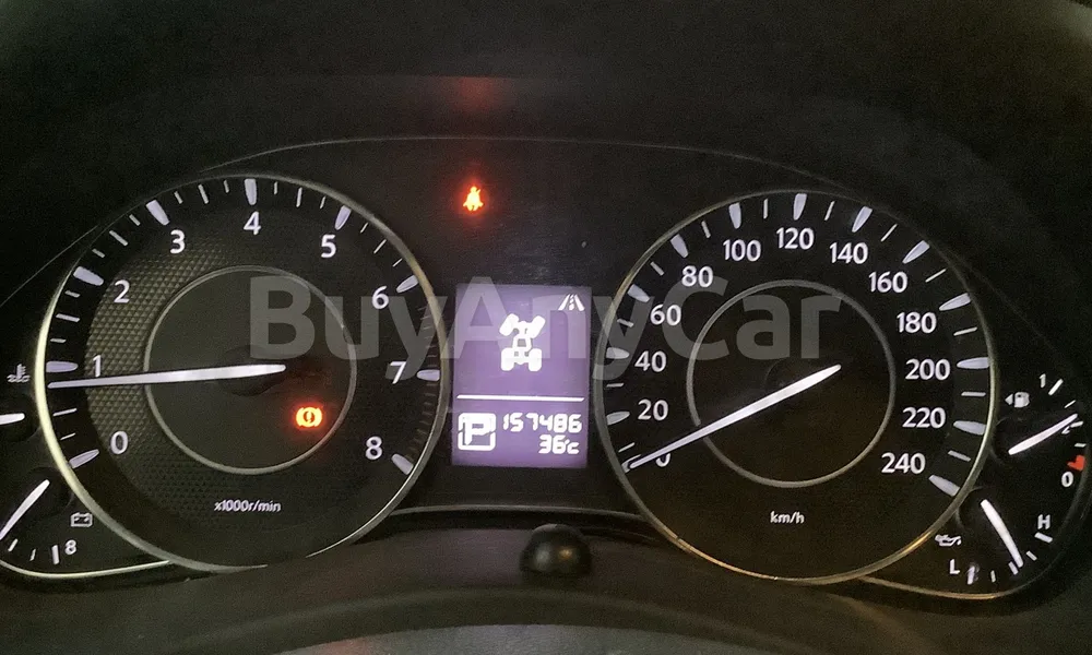 Vehicle photo 8
