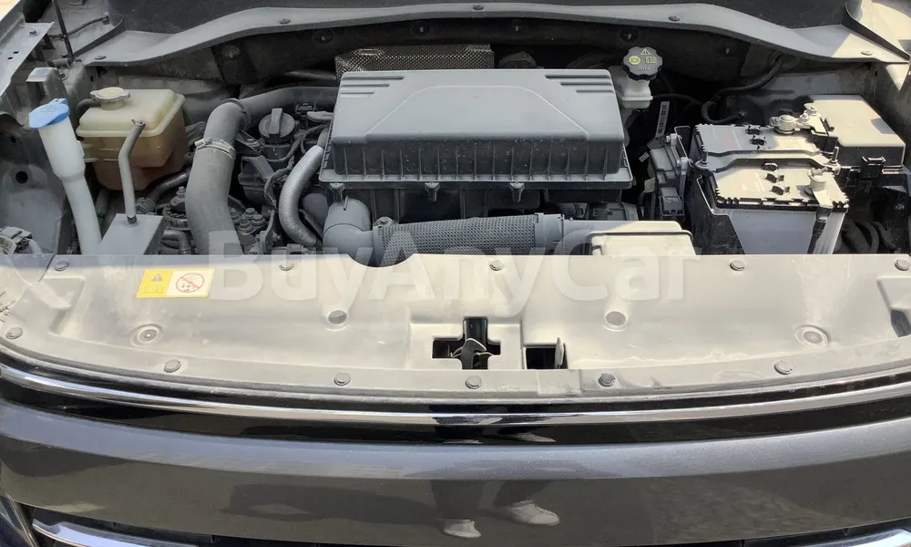 Vehicle photo 6