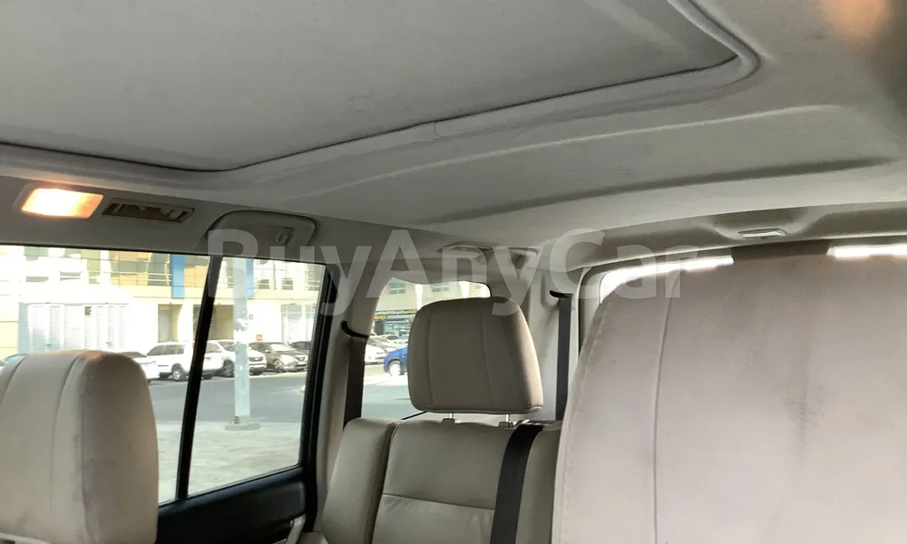 Vehicle photo 10