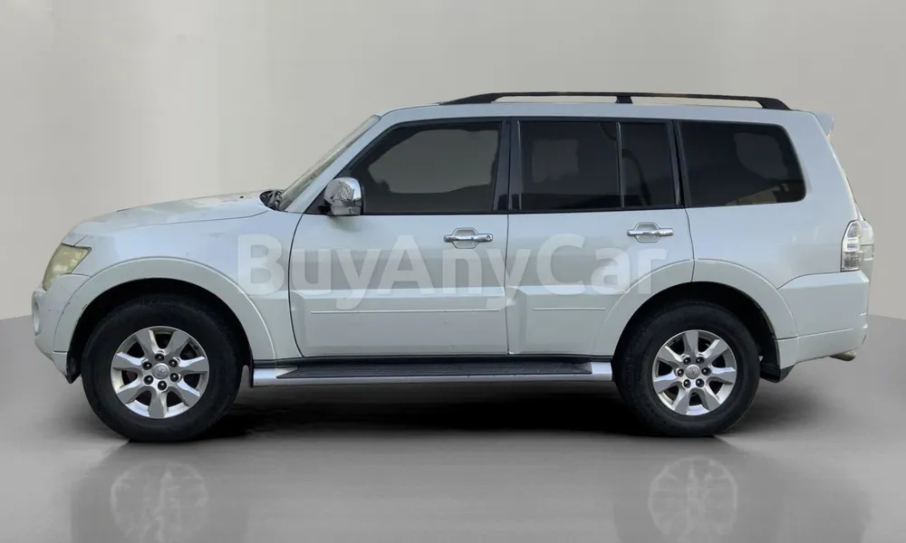 Vehicle photo 5