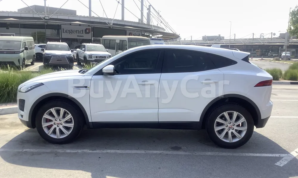 Vehicle photo 4