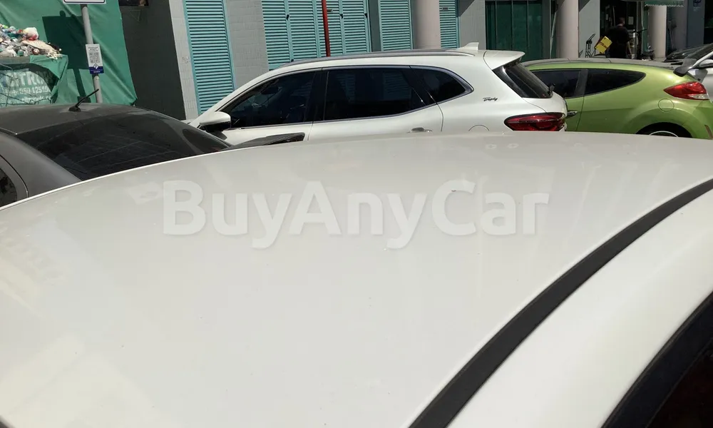 Vehicle photo 5