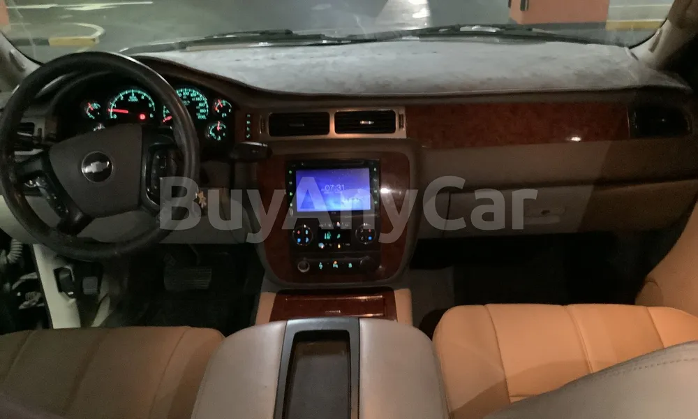 Vehicle photo 8