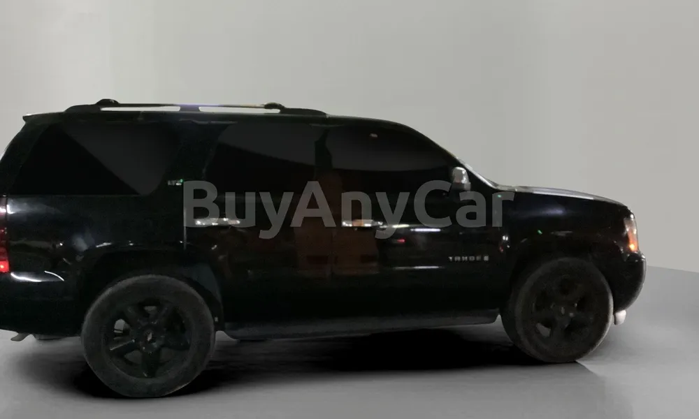 Vehicle photo 3