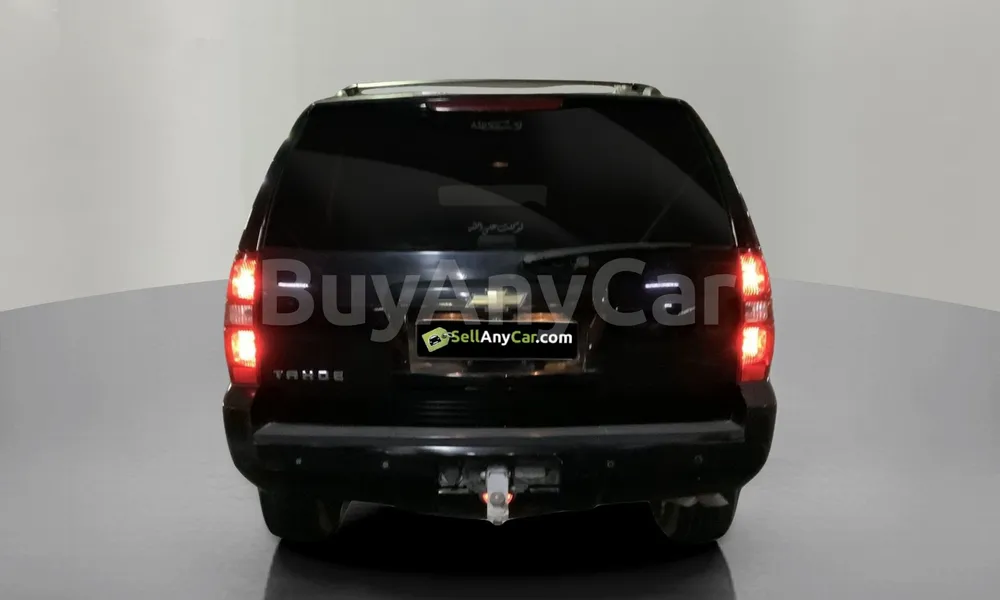 Vehicle photo 2