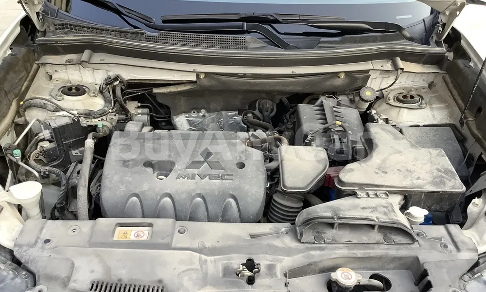 Vehicle photo 6