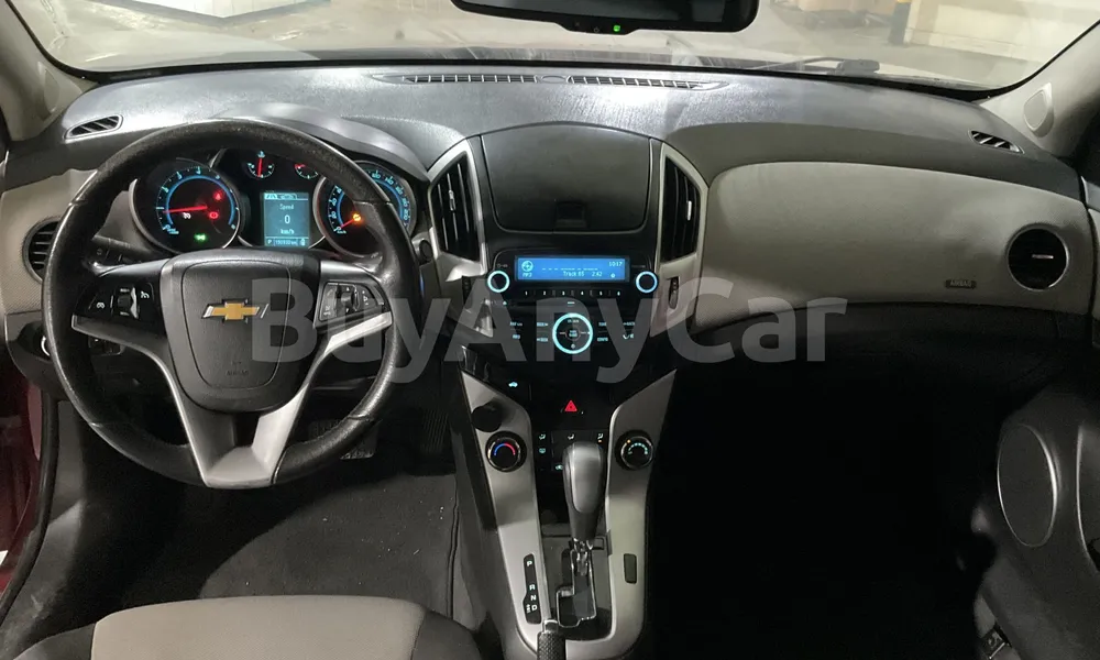 Vehicle photo 9
