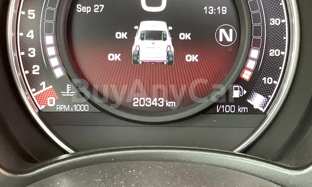 Vehicle photo 8