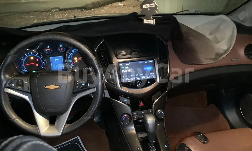 Vehicle photo 7