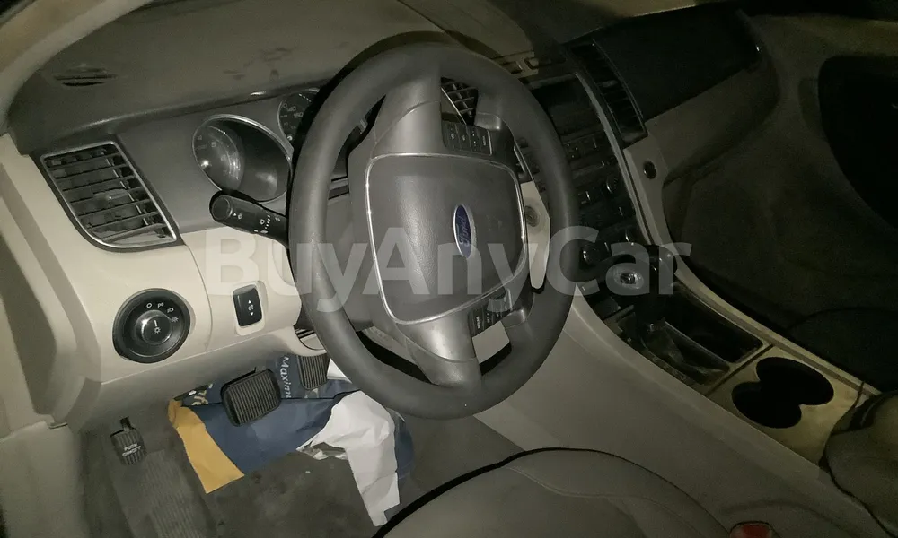 Vehicle photo 7