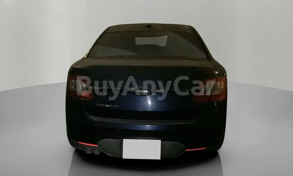 Vehicle photo 2