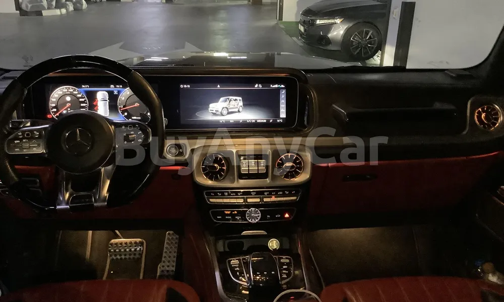 Vehicle photo 9