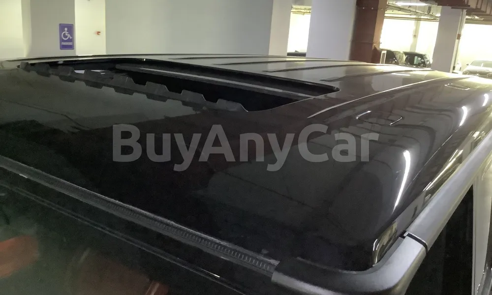 Vehicle photo 5