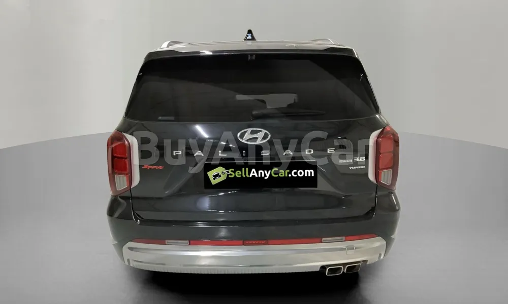 Vehicle photo 2