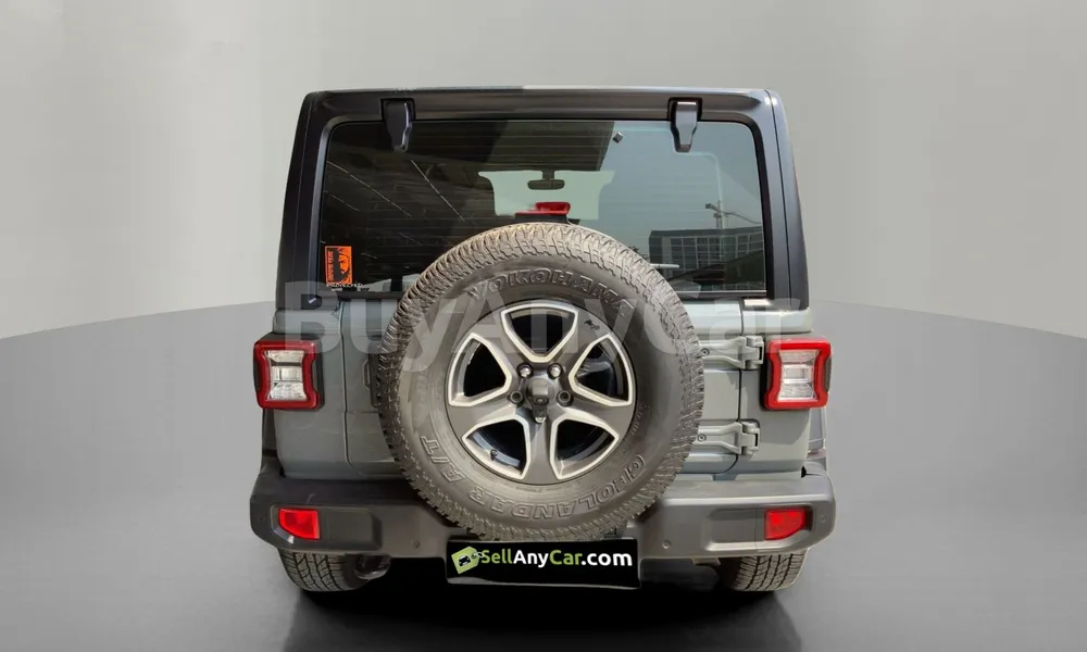 Vehicle photo 2