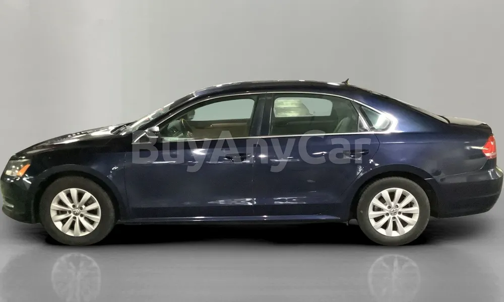 Vehicle photo 4