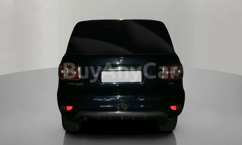 Vehicle photo 2