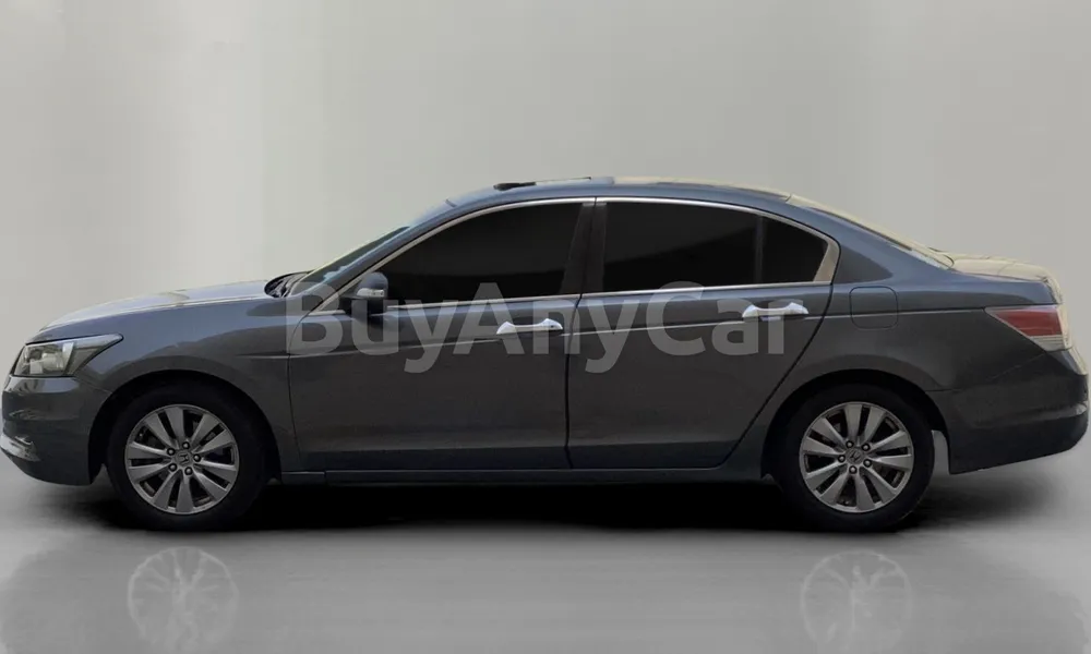 Vehicle photo 4